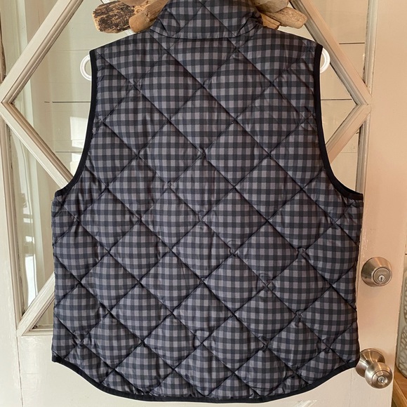 J. Crew Quilted Excursion Vest - Picture 3 of 4